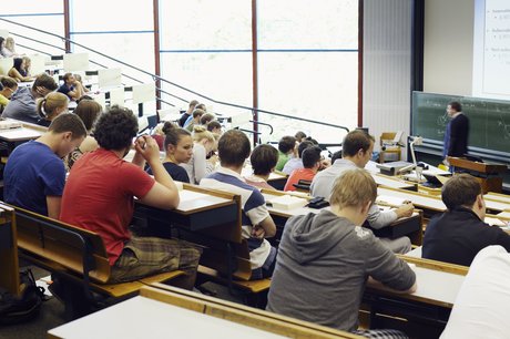 A photograph of a lecture hall at the University of Konstanz.