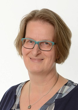 A portrait of Prof. Cornelia Witthöft.